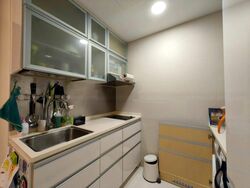 RV Suites (D10), Apartment #468425401